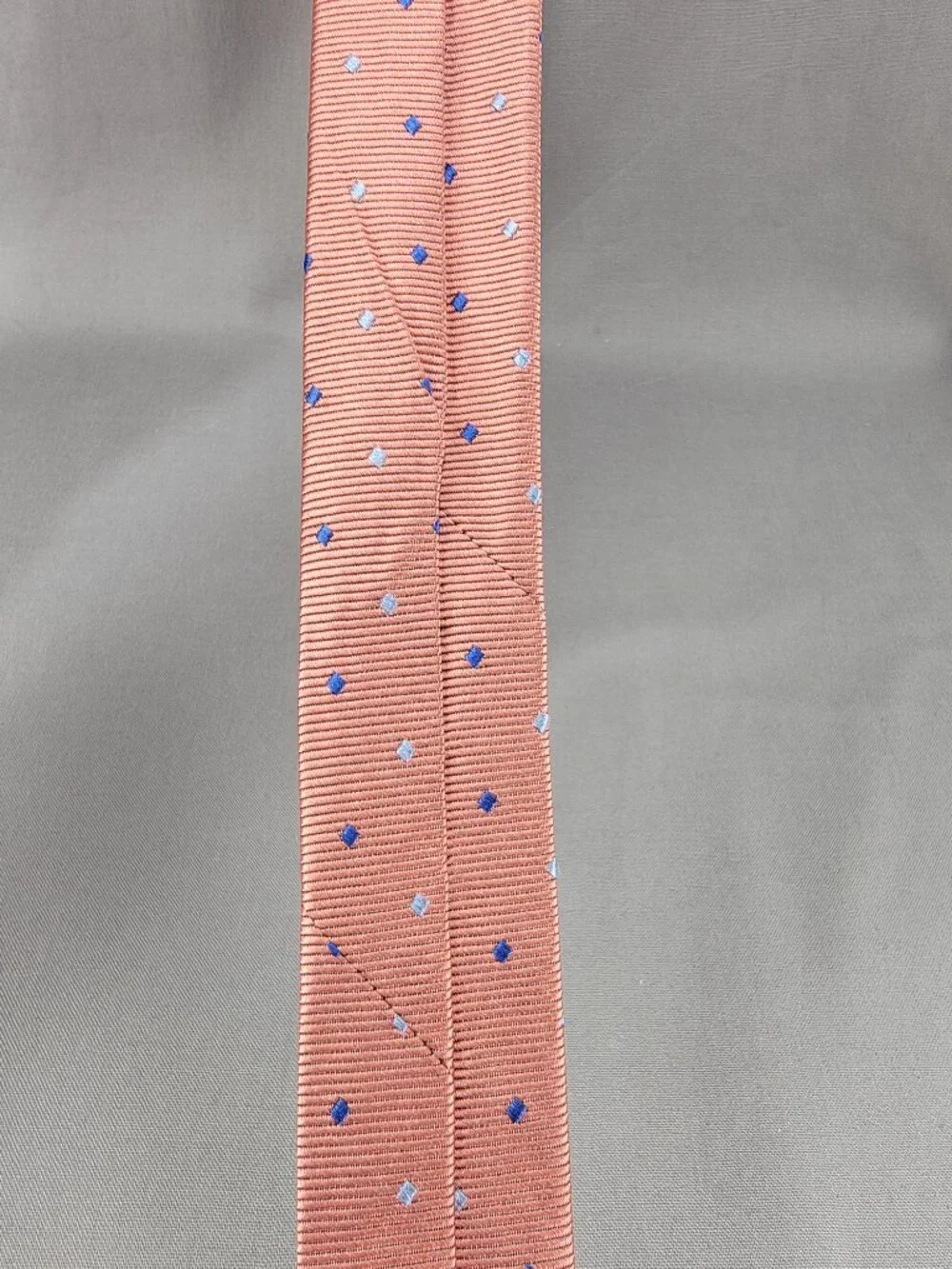 Brooks Brothers 346 Silk Necktie Tie Mens Pink Blue Geometric Diamond Print USA